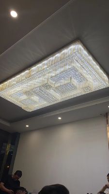 Purity Crystal Square โคมไฟแขวนแบบกำหนดเองสำหรับห้องนั่งเล่นและห้องใต้หลังคาสูง