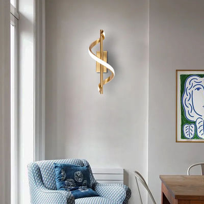 โมเดิร์น LED Wall Sconce 10W เย็น ขาว 4000K อลูมิเนียมทอง ด้านในโคมไฟสําหรับห้องนอน