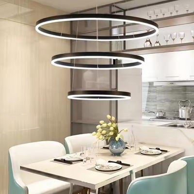 โมเดิร์น 3 Ring Design ห้อยเครื่องประดับแหวนอะคริลิค LED วงจรแสงทอง โรงแรมล็อบบี้ ห้องรับแขกห้องนั่งเล่นบันไดยาว วงจรแสง