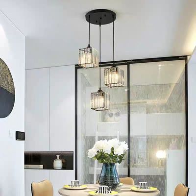 ล็อฟท์ อาคารบันได คริสตัล Pendant Lamp ด้วยการออกแบบโปร่งใสและวัสดุงานเหล็ก