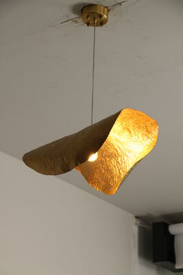 โคมไฟแขวนเพดานแก้วเป่าด้วยมือรูปใบไม้บัวทองเหลืองสไตล์นอร์ดิกทันสมัยสำหรับห้องครัว โคมไฟระย้า